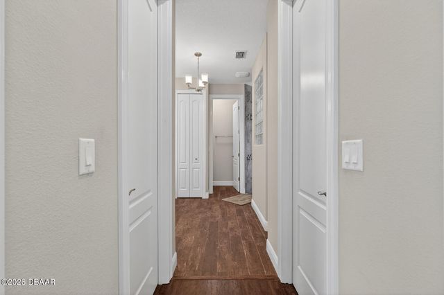 1806 Glenwood Oaks Lane, Deland, FL 32720