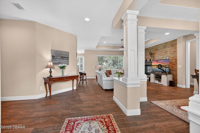 1806 Glenwood Oaks Lane, Deland, FL 32720