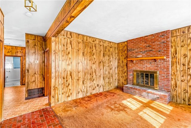 30 Naples Avenue, Providence, RI 02908