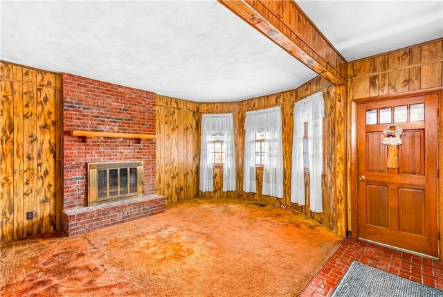 30 Naples Avenue, Providence, RI 02908