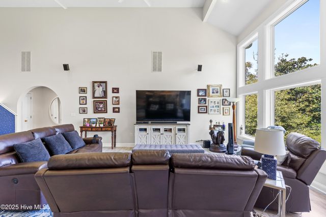 512 Medcalf Drive SW, Sunset Beach, NC 28468