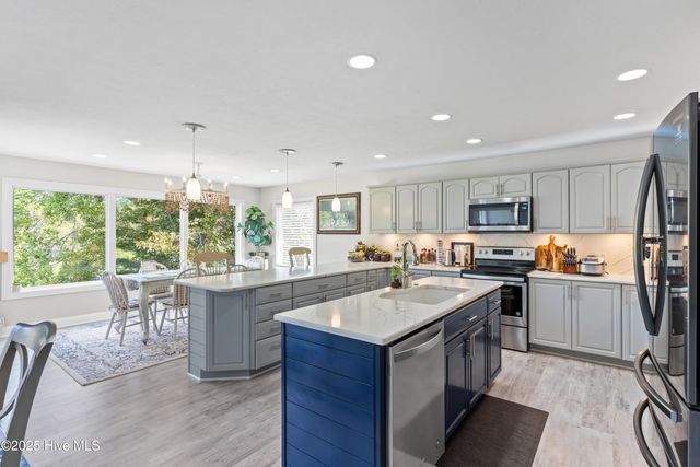 512 Medcalf Drive SW, Sunset Beach, NC 28468