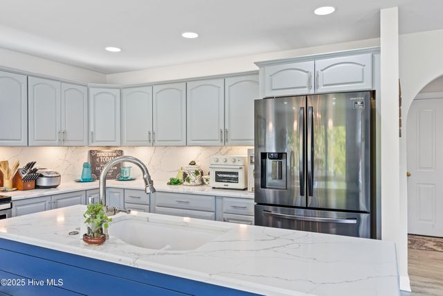 512 Medcalf Drive SW, Sunset Beach, NC 28468