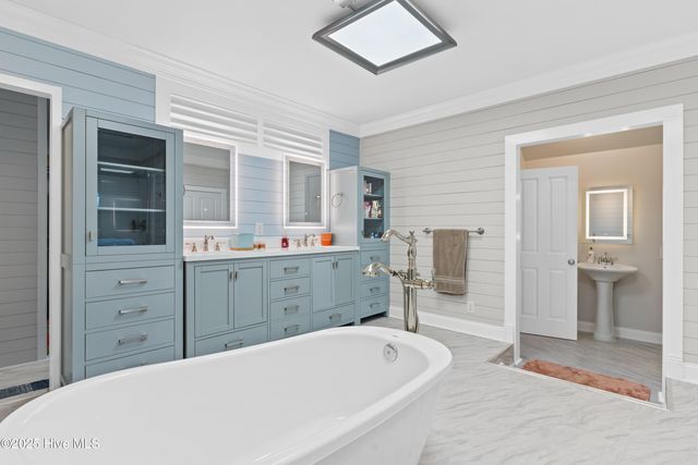 512 Medcalf Drive SW, Sunset Beach, NC 28468