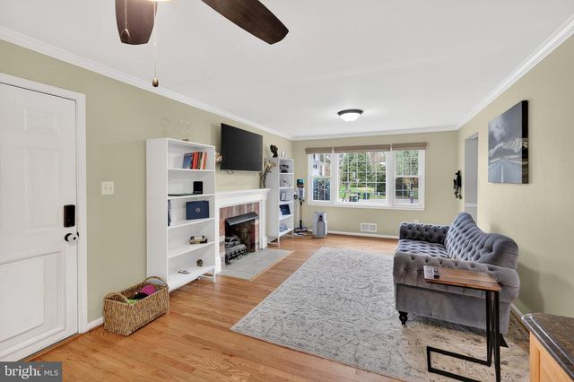 6803 JACKIE DENEESE CT, Springfield, VA 22152