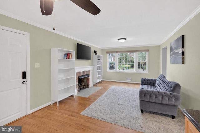 6803 JACKIE DENEESE CT, Springfield, VA 22152