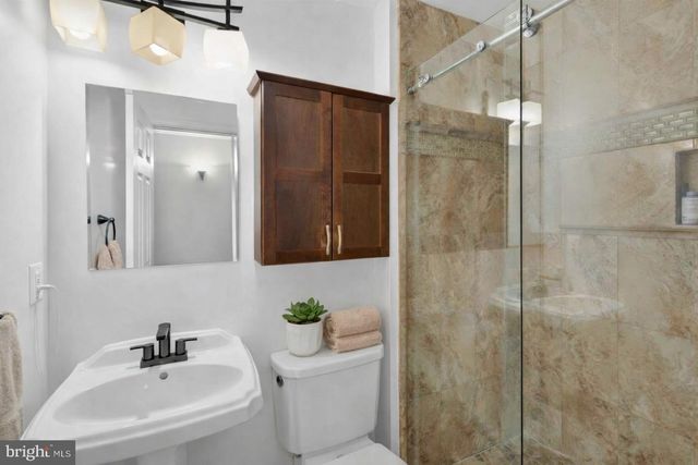 6803 JACKIE DENEESE CT, Springfield, VA 22152