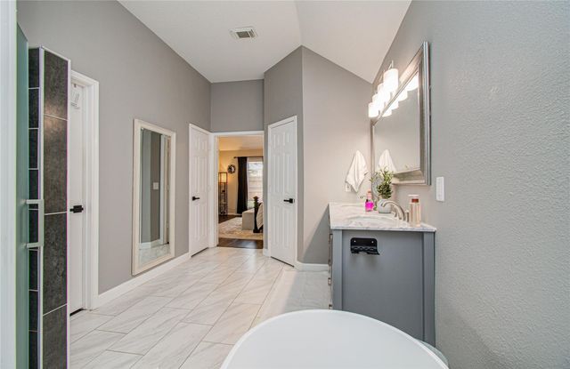 19623 Chestnut Brook Court, Houston, TX 77084