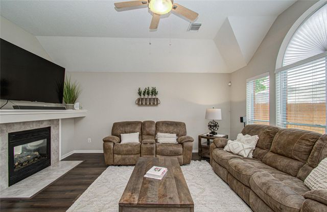 19623 Chestnut Brook Court, Houston, TX 77084