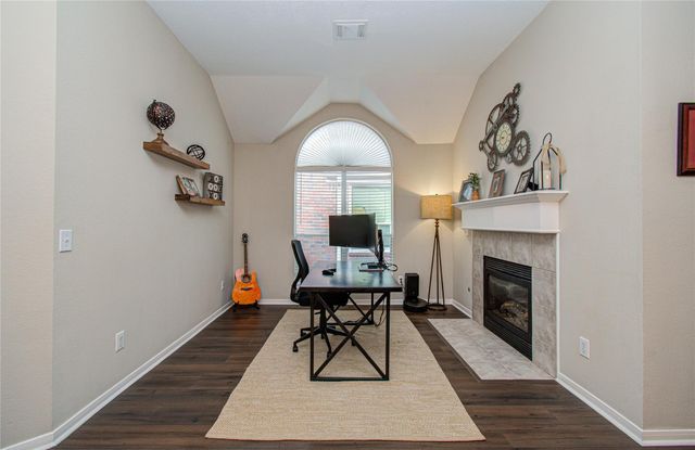 19623 Chestnut Brook Court, Houston, TX 77084