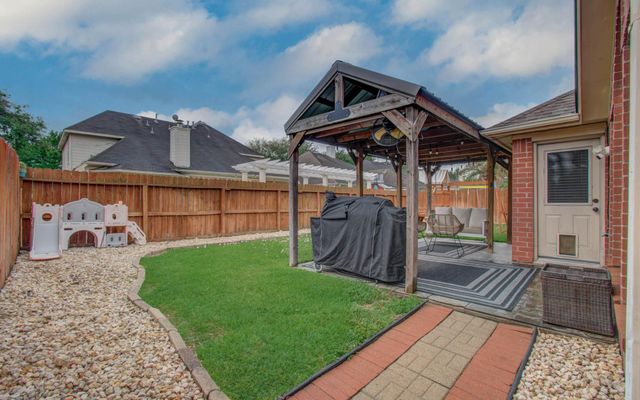 19623 Chestnut Brook Court, Houston, TX 77084