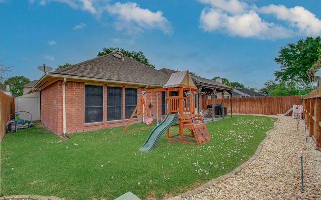 19623 Chestnut Brook Court, Houston, TX 77084