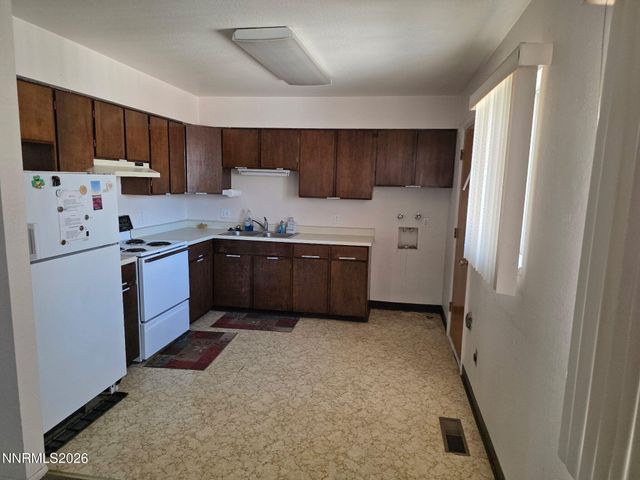190 S West Street, Fernley, NV 89408