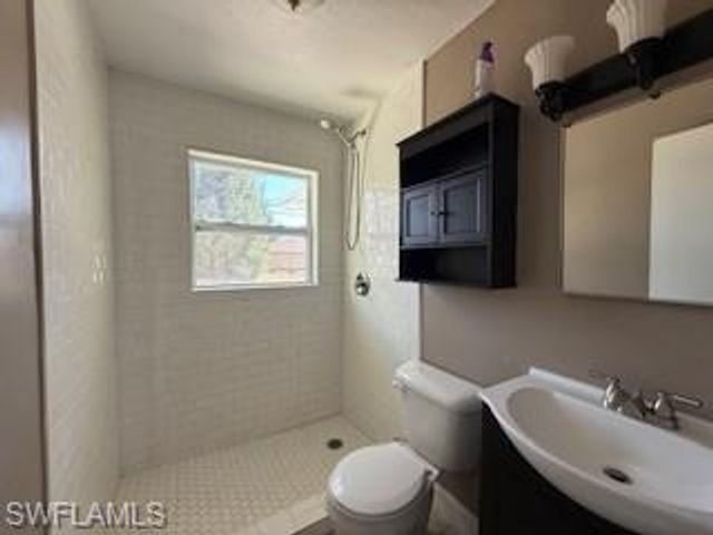 328 Tarpon DR 1, Cape Coral, FL 33904