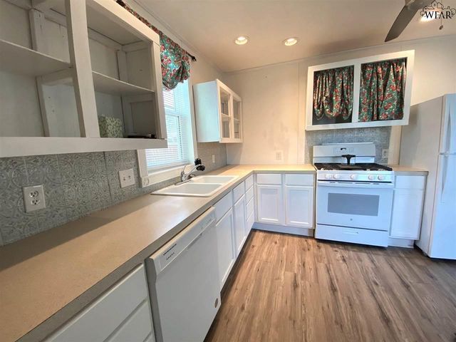 2711 LAWRENCE ROAD, Wichita Falls, TX 76309