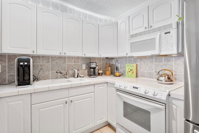 1800 N Andrews Avenue 9i, Fort Lauderdale, FL 33311