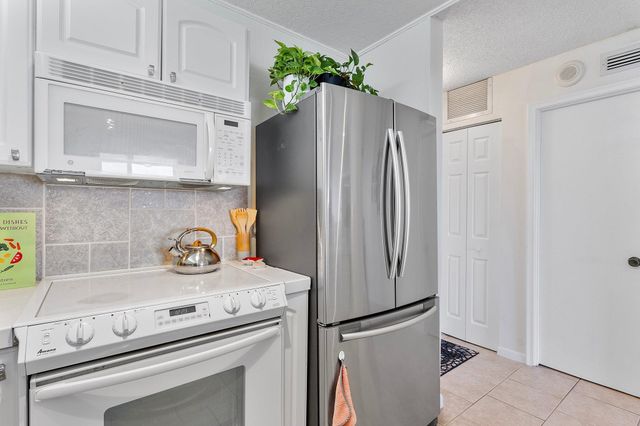 1800 N Andrews Avenue 9i, Fort Lauderdale, FL 33311