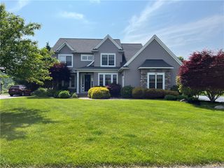 29 Copper Beech Run, Perinton, NY 14450