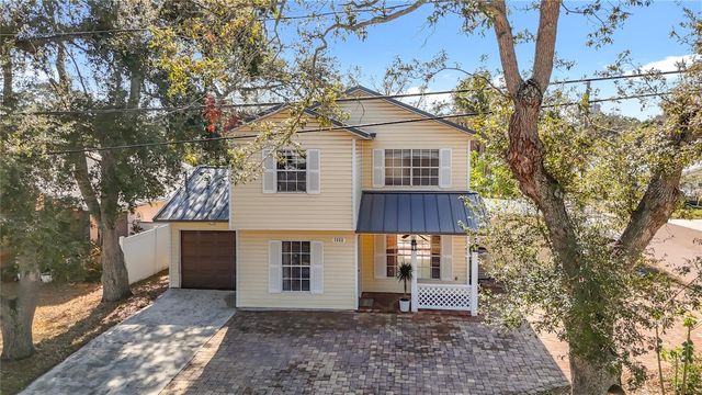 7322 54TH AVENUE N, St Petersburg, FL 33709