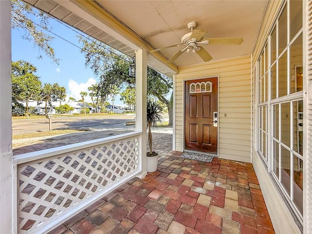 7322 54TH AVENUE N, St Petersburg, FL 33709