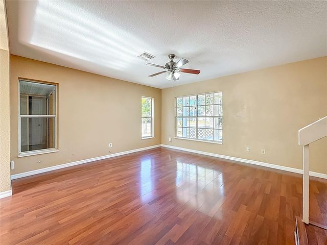 7322 54TH AVENUE N, St Petersburg, FL 33709