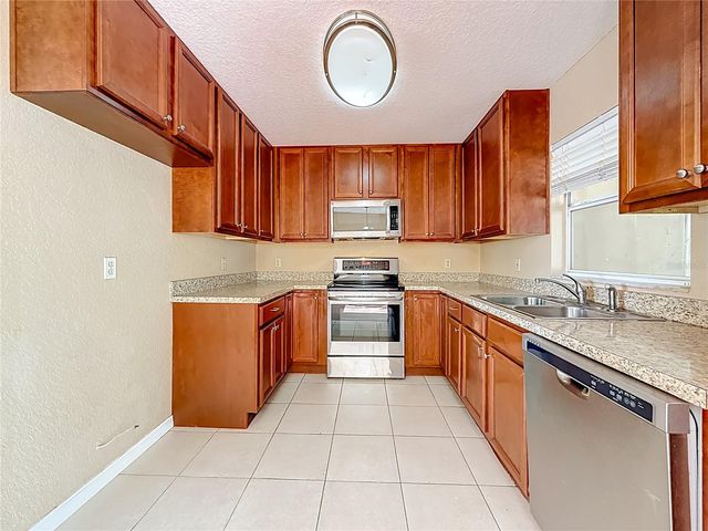 7322 54TH AVENUE N, St Petersburg, FL 33709