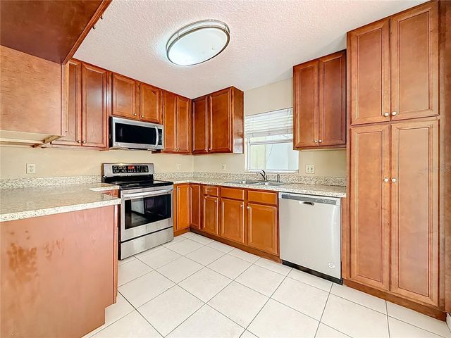 7322 54TH AVENUE N, St Petersburg, FL 33709