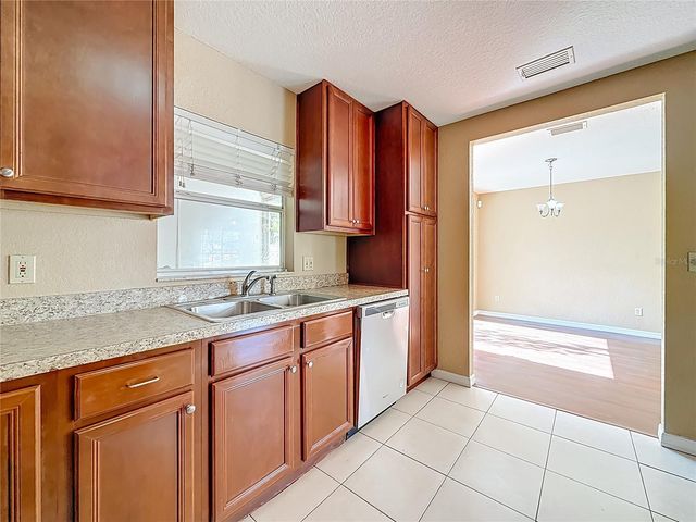 7322 54TH AVENUE N, St Petersburg, FL 33709