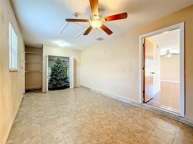 7322 54TH AVENUE N, St Petersburg, FL 33709