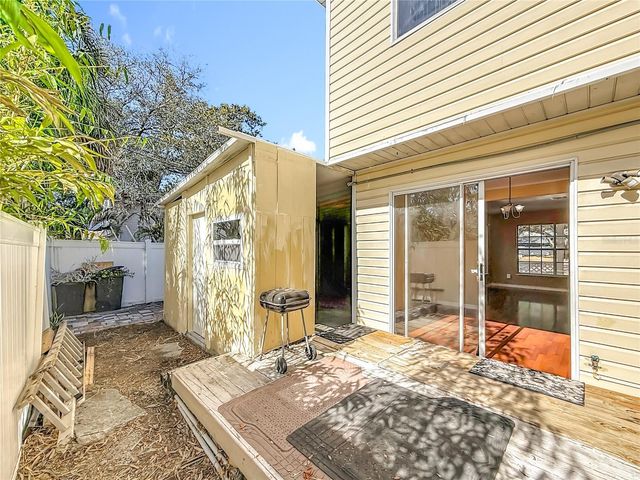 7322 54TH AVENUE N, St Petersburg, FL 33709