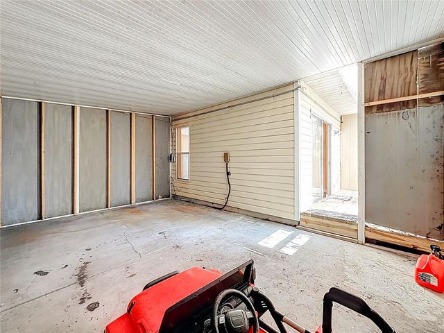 7322 54TH AVENUE N, St Petersburg, FL 33709