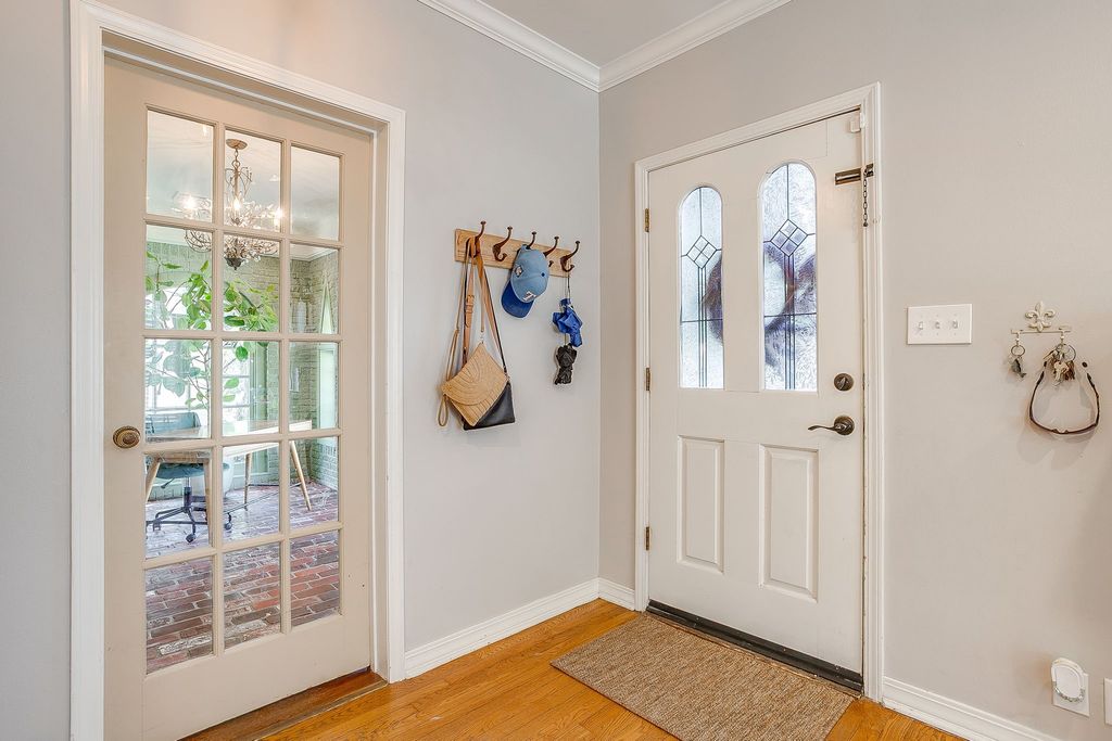 2209 Tremont Avenue, Fort Worth, TX 76107 — photo 4