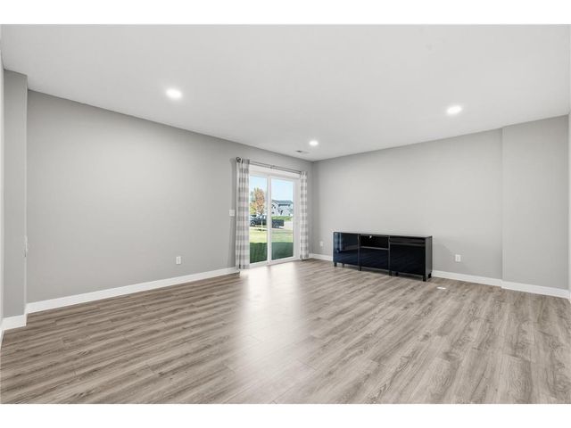 2060 Pleasant Drive, Prescott, WI 54021