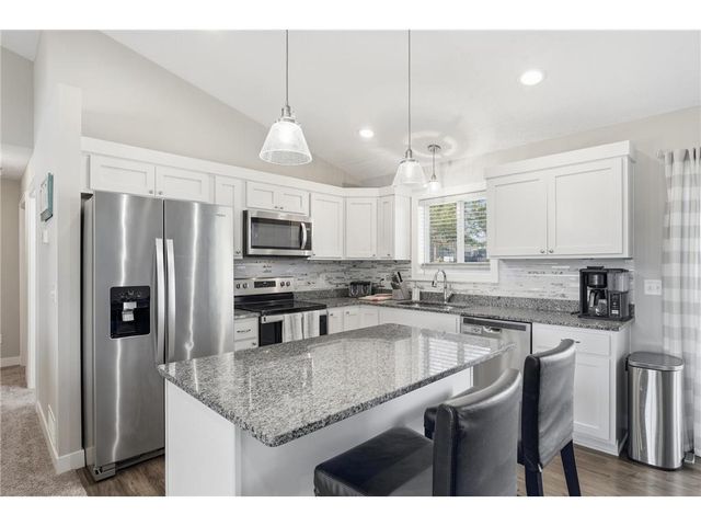 2060 Pleasant Drive, Prescott, WI 54021