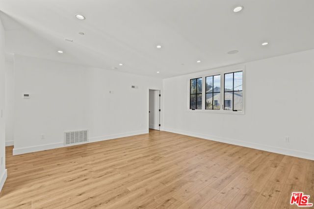 5540 Tova Road, Sherman Oaks, CA 91411