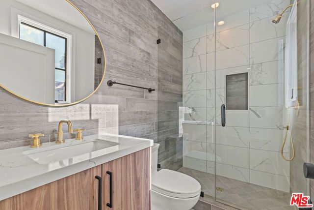 5540 Tova Road, Sherman Oaks, CA 91411