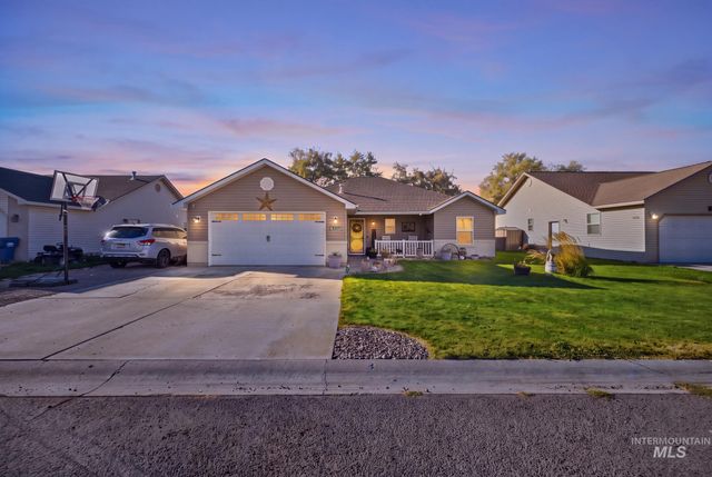 1009 Lauren Lane, Filer, ID 83328 property photo