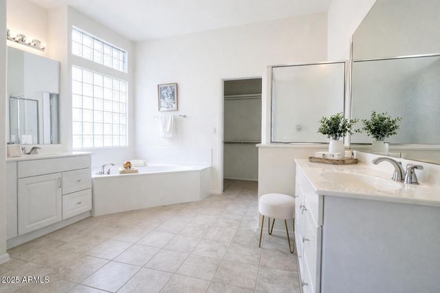 1210 E WESTCHESTER Drive, Chandler, AZ 85249