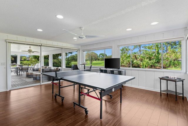 6689 Eastpointe Pines Street, Palm Beach Gardens, FL 33418
