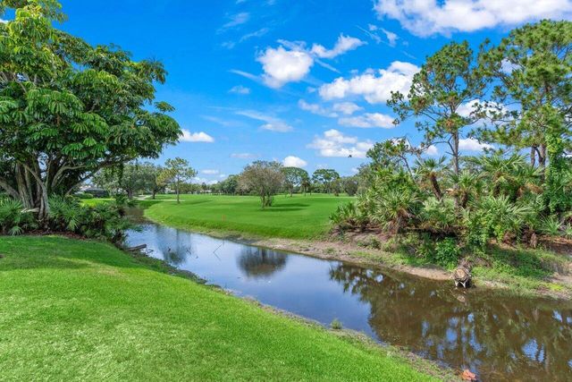 6689 Eastpointe Pines Street, Palm Beach Gardens, FL 33418