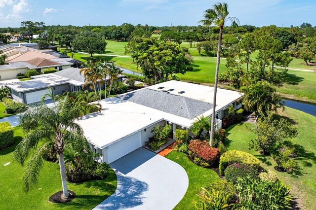 6689 Eastpointe Pines Street, Palm Beach Gardens, FL 33418
