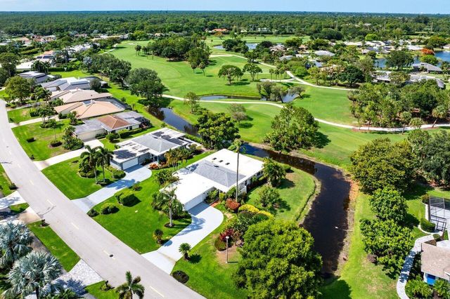 6689 Eastpointe Pines Street, Palm Beach Gardens, FL 33418
