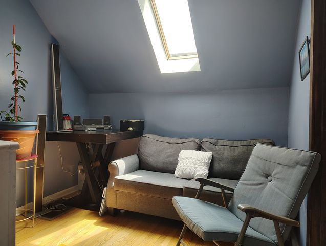 2243 N Kedvale Avenue, Chicago, IL 60639