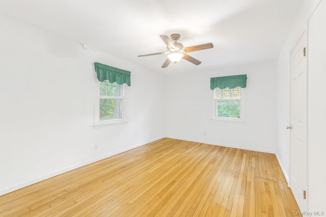 15 Wayne Way, White Plains, NY 10607