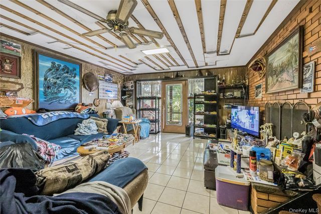 15 Wayne Way, White Plains, NY 10607