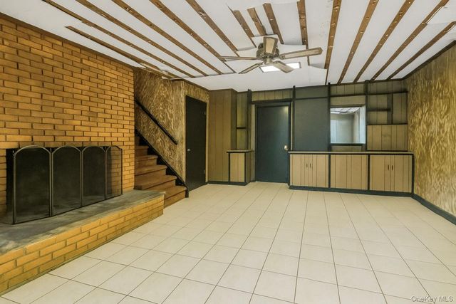 15 Wayne Way, White Plains, NY 10607