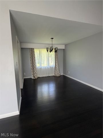 1905 Camberly Drive, Cleveland, OH 44124