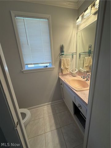 1905 Camberly Drive, Cleveland, OH 44124