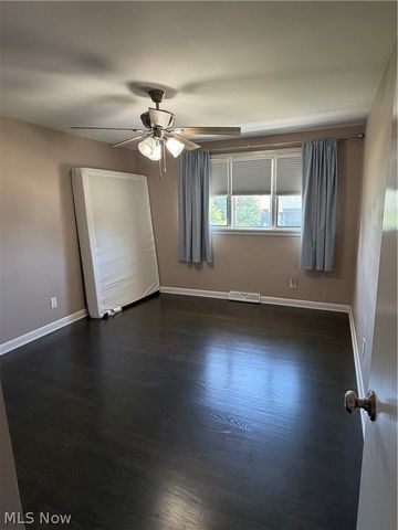 1905 Camberly Drive, Cleveland, OH 44124