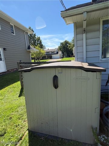 1905 Camberly Drive, Cleveland, OH 44124